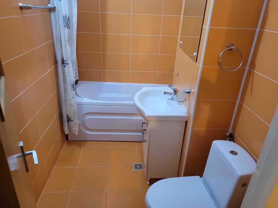 Apartament 2 camere decomandat - Utiliat complet