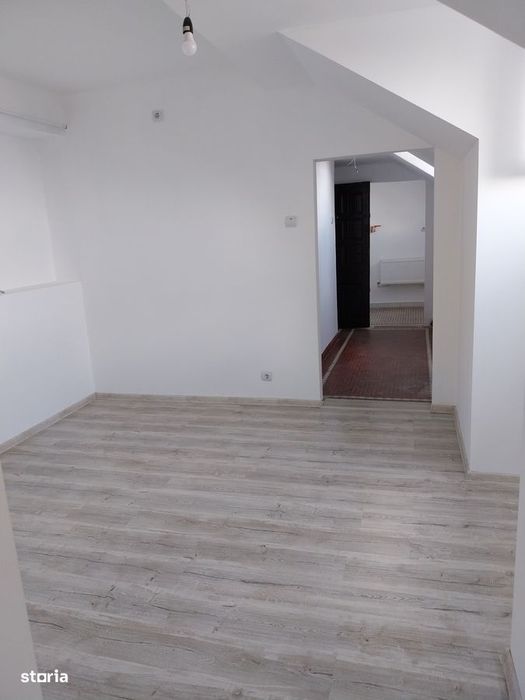 Apartament Mansarda Metrou Zona Stefan Cel Mare