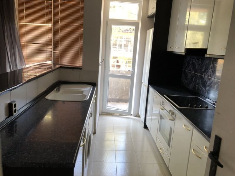 Продава се Двустаен апартамент в София, Център - 80 кв.м за 3300 €/кв.м - Снимка #3