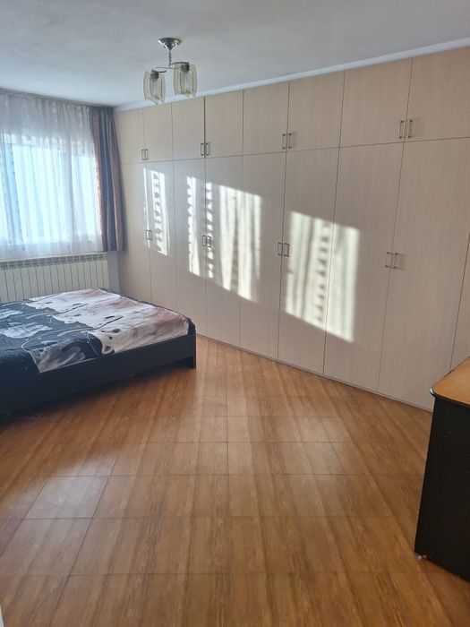 Vând apartament cu 2 camere Rovinari
