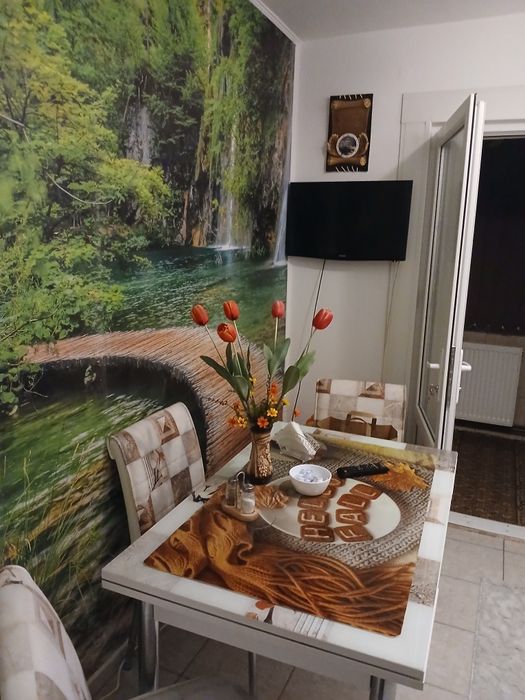 Vind URGENT apartament