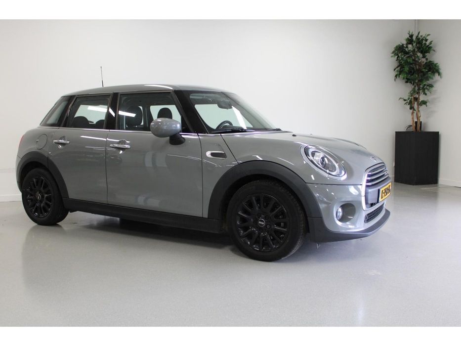 Mini Cooper Stare ireproșabilă ! Culoare deosebită ! Garanție ! TVA deductibil!