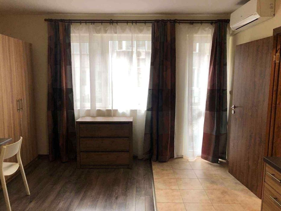 Едностаен апартамент, под наем, Център