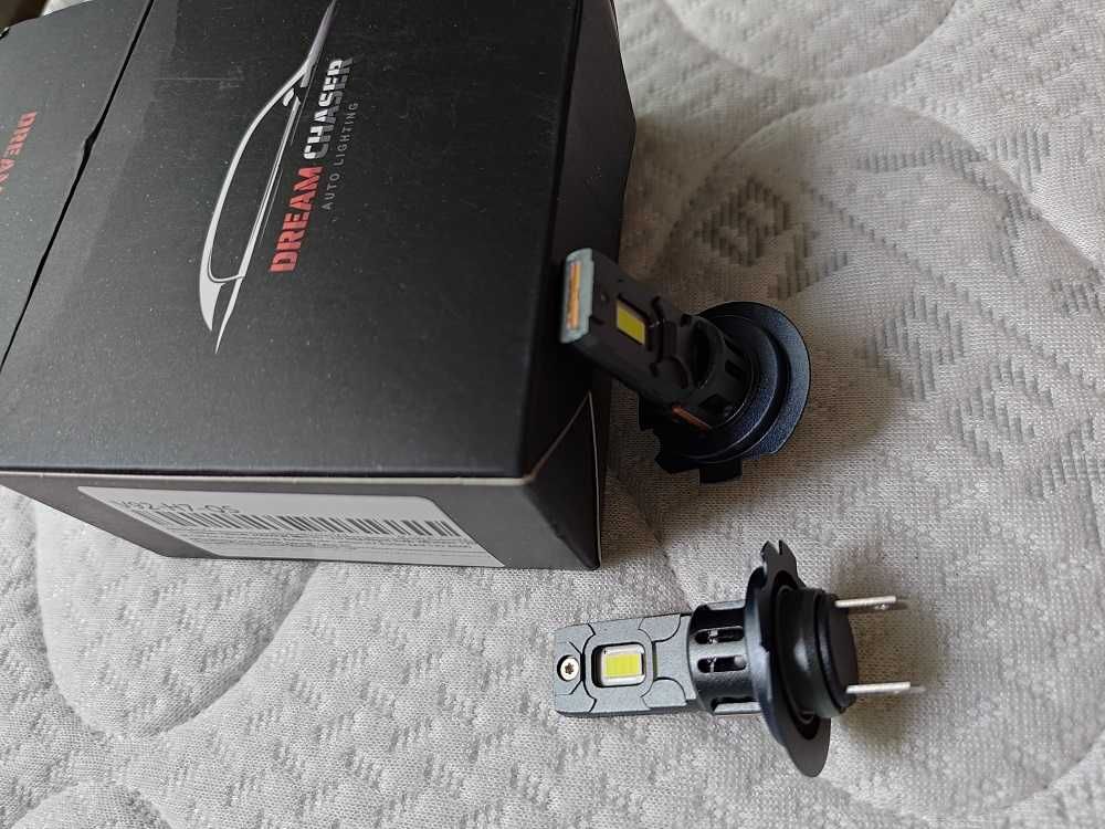 мини H7 LED Крушка за Автомобилни Фарове - 200W 6500K, вентилатор