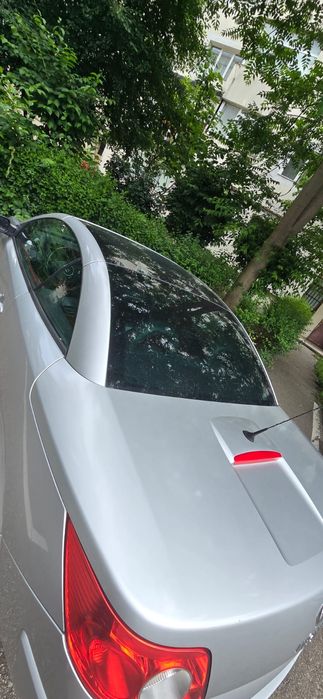 Renault cabrio argintiu