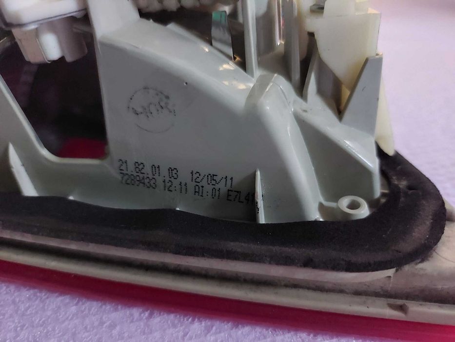 Stop stanga haion BMW E91 FaceLift Cod 7289433 Cod 4871739 Cod 7154161