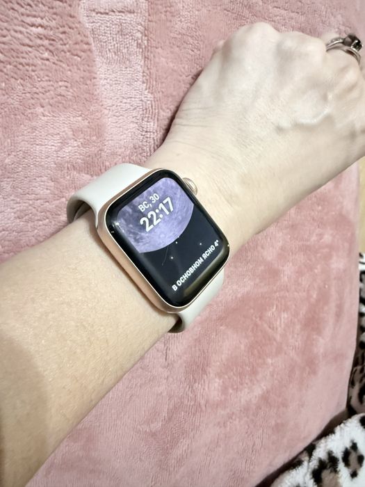 Смарт часы Apple Watch 40 mm Версия watchOS  10.6.1 (21U580)