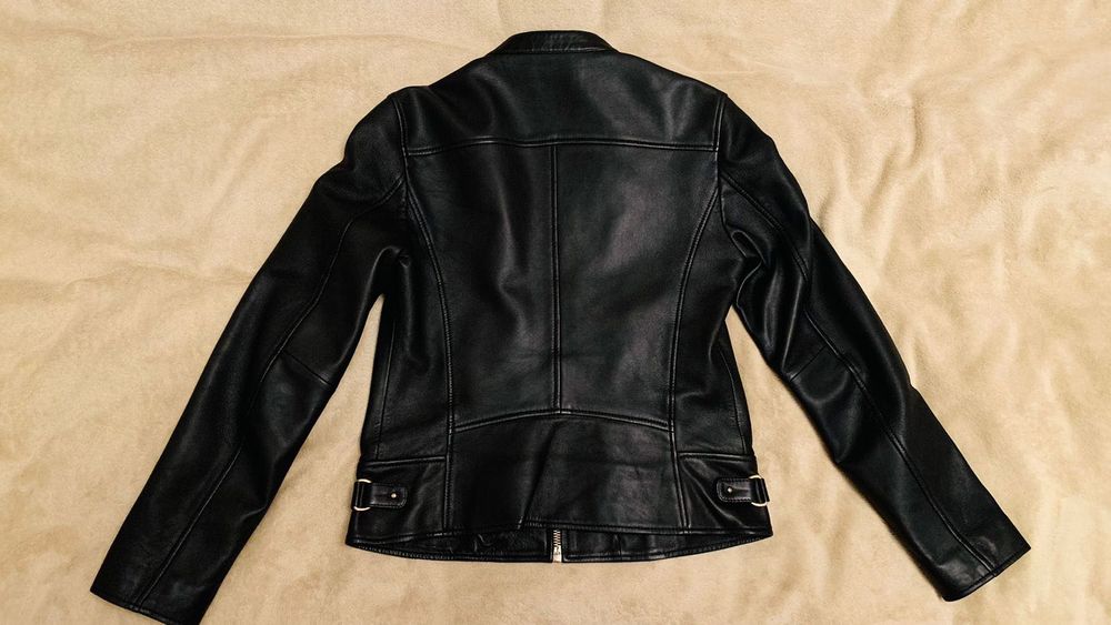 Продам кожаную куртку Massimo Dutti