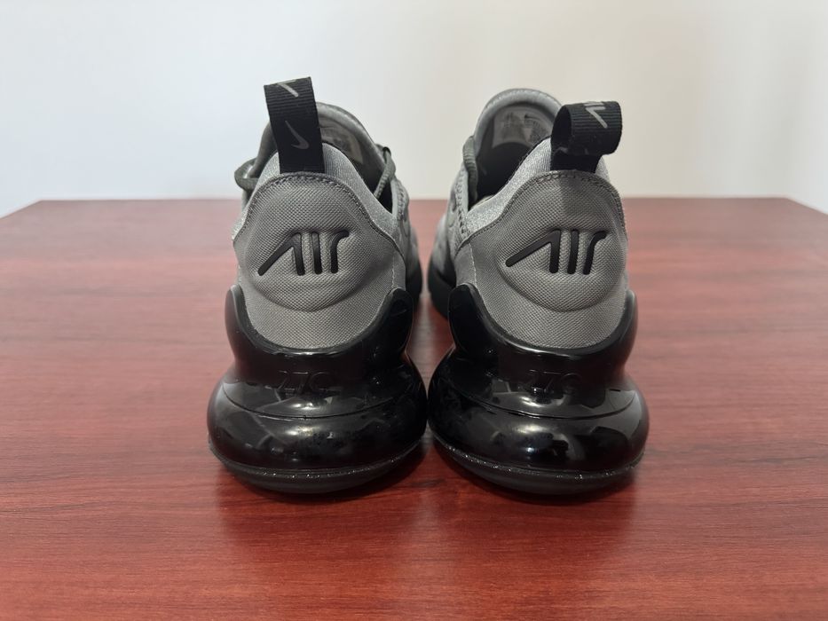 Adidasi Nike Airmax 270 smoke/grey