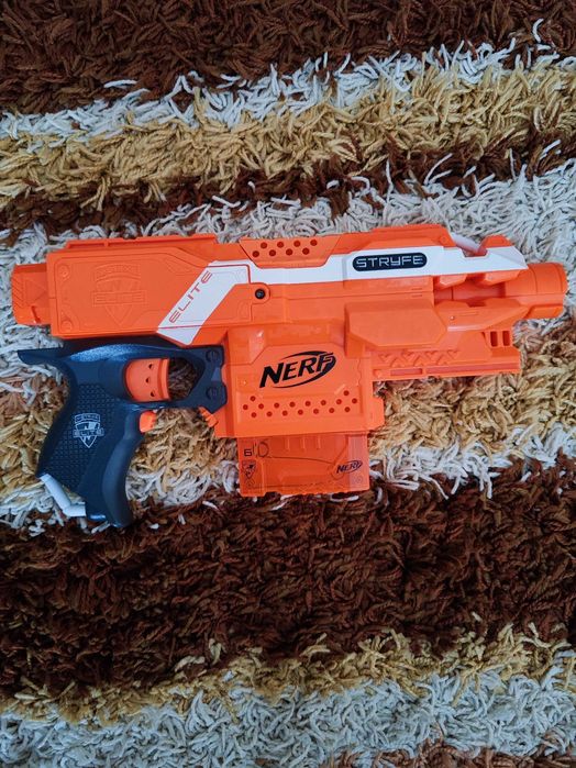 Nerf Stryfe - използван, 6 стрелички