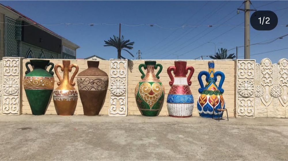 Dekorativ sharshara, haykal va relyeflar