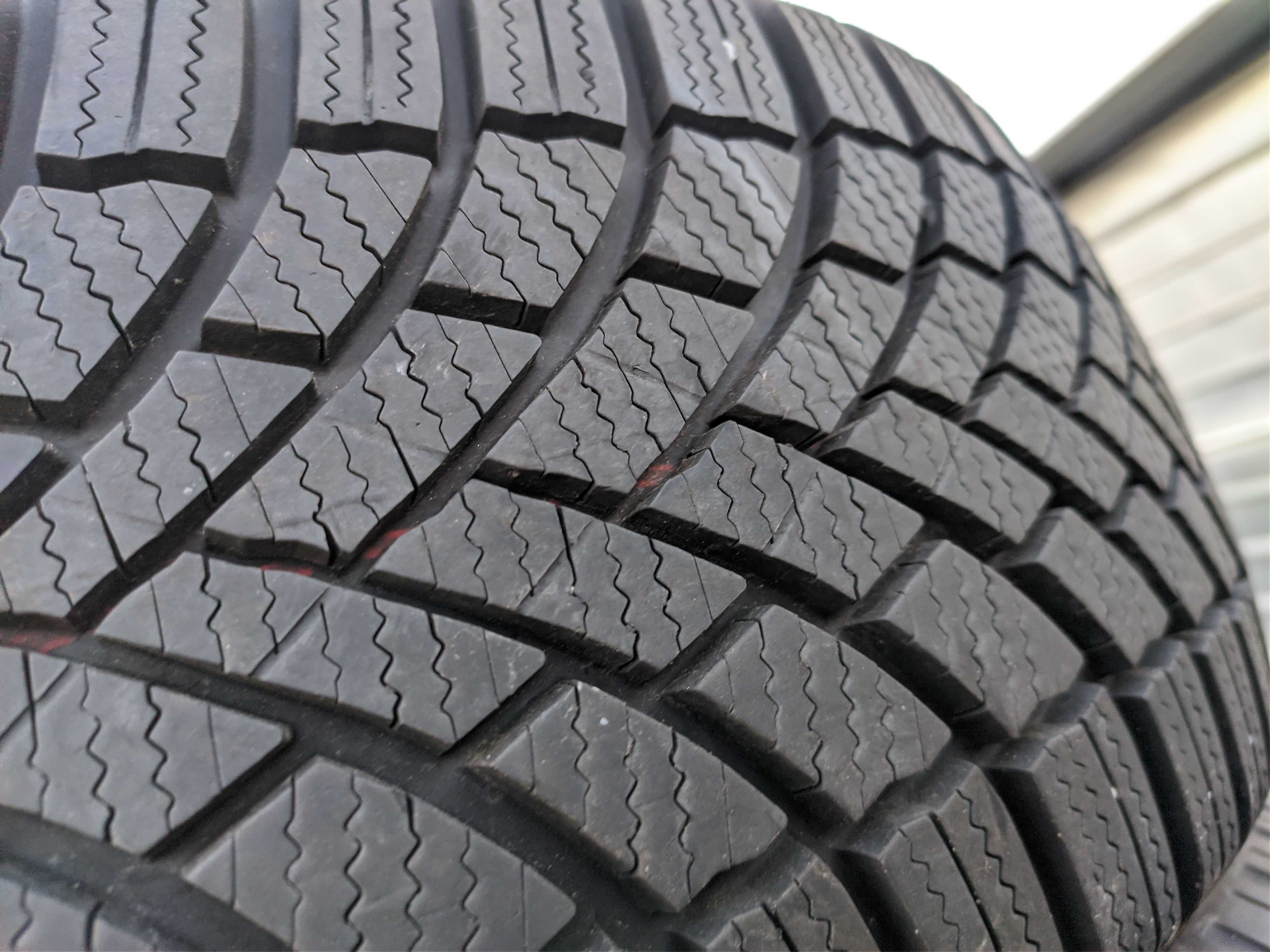 2бр Зимни гуми 195 60 16 - Bridgestone