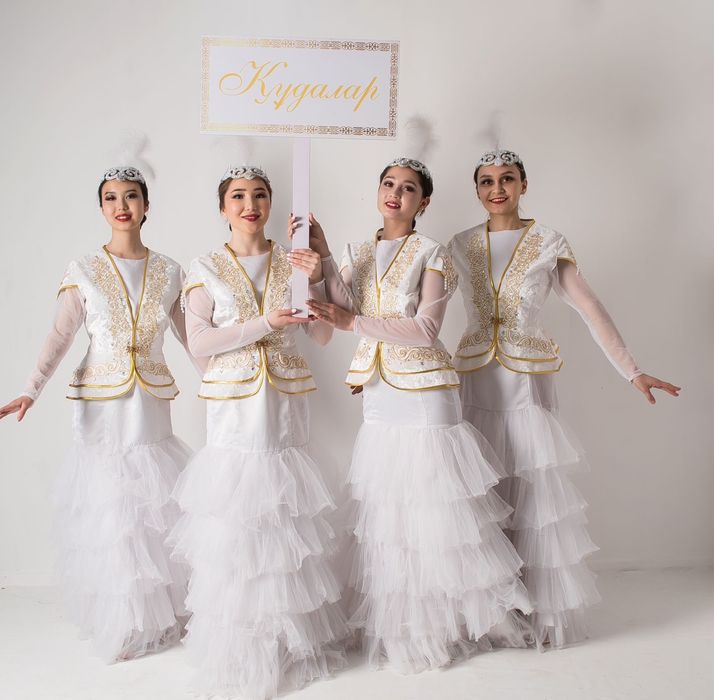 Продам танцевальные кастюмы