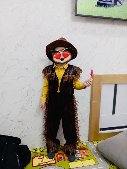 Продам костюм 3000