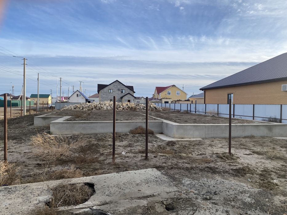 Дайын үй салуға жер