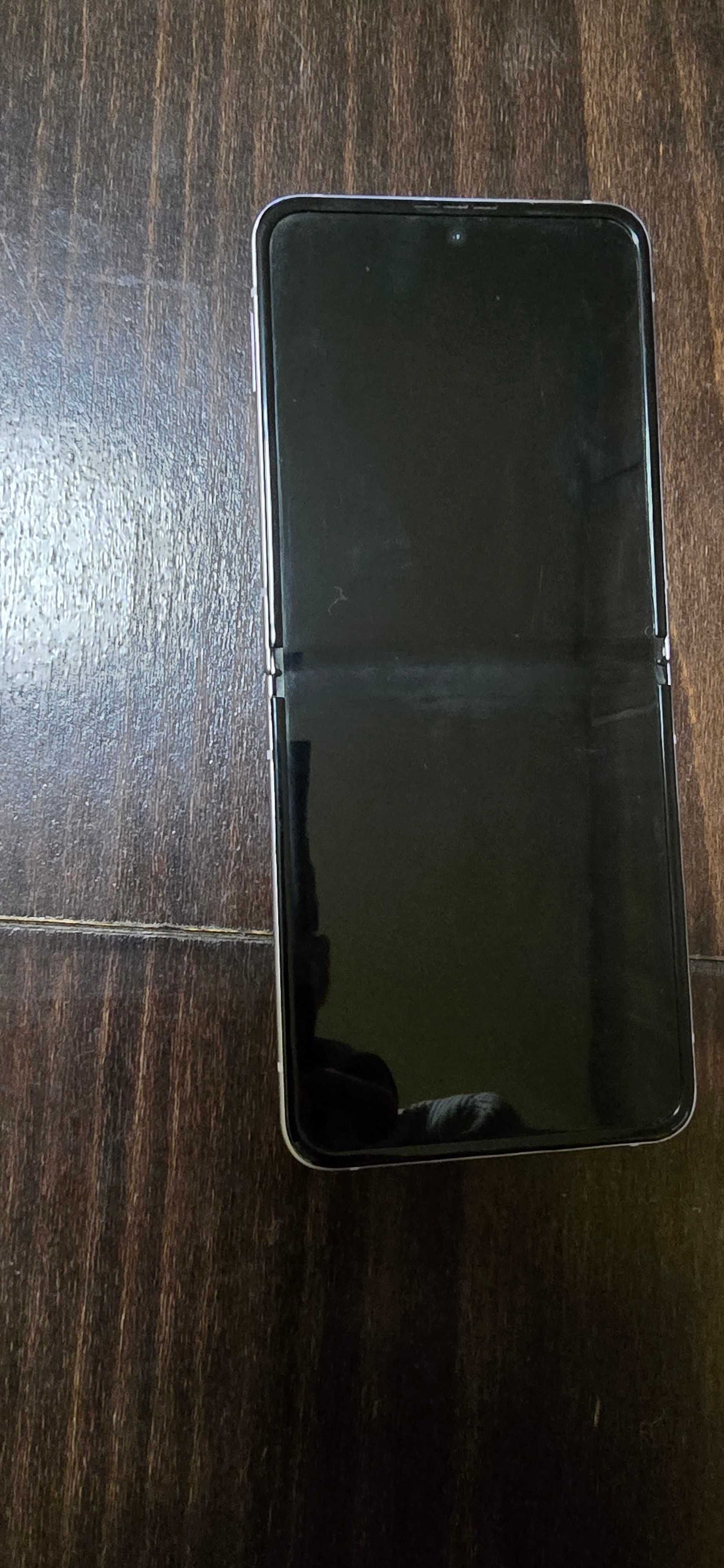 SAMSUNG Galaxy Flip 3 5G