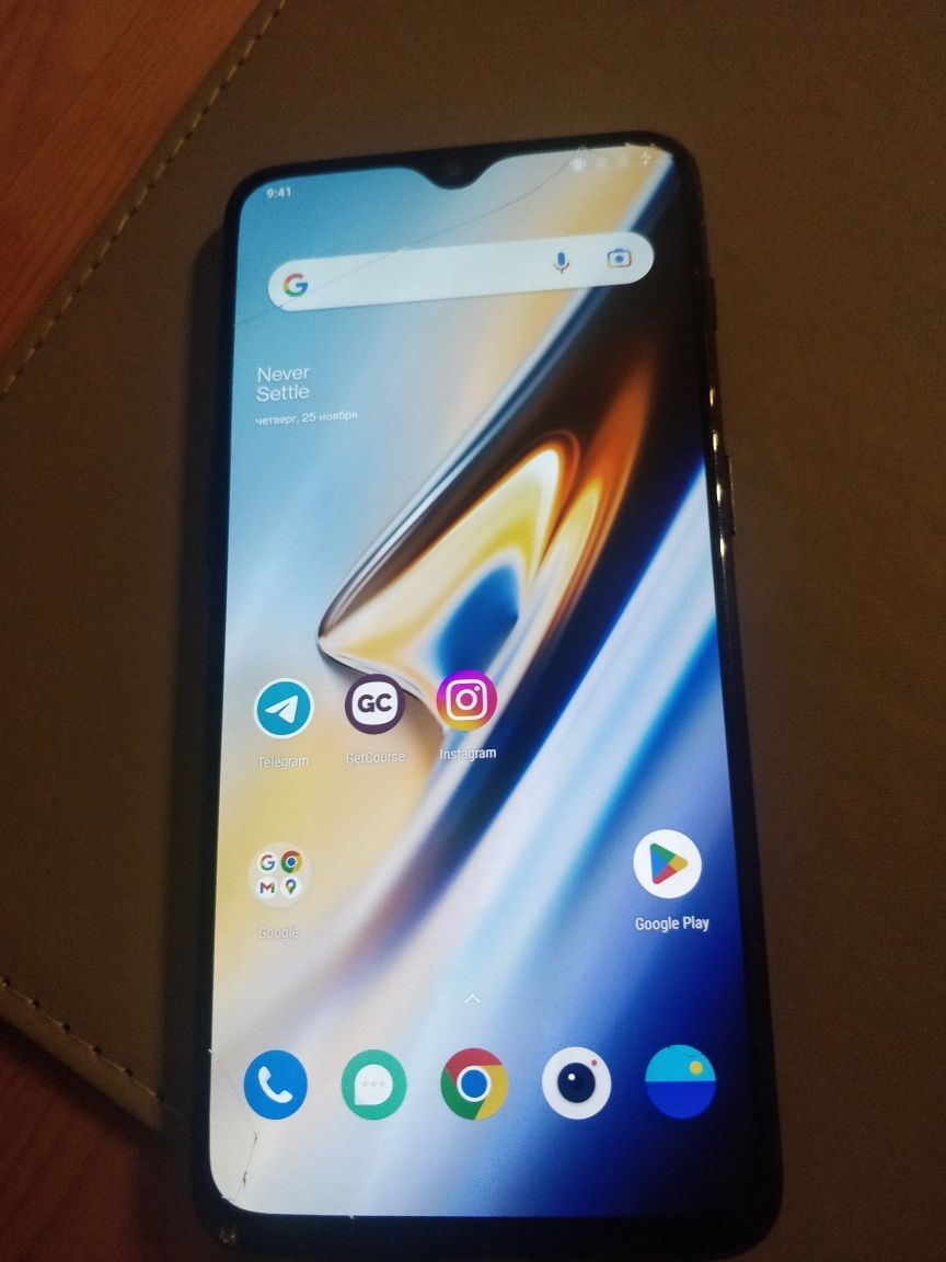 Продам oneplus 6t 8/128