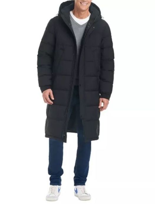 $350 Длинная куртка с капюшоном от Vince Camuto