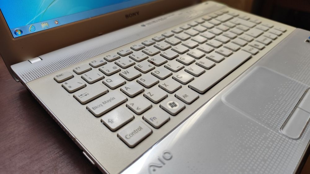 Vând Laptop Sony Vaio