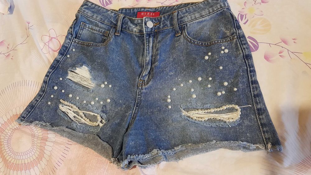 Pantaloni scurți denim originali Guess