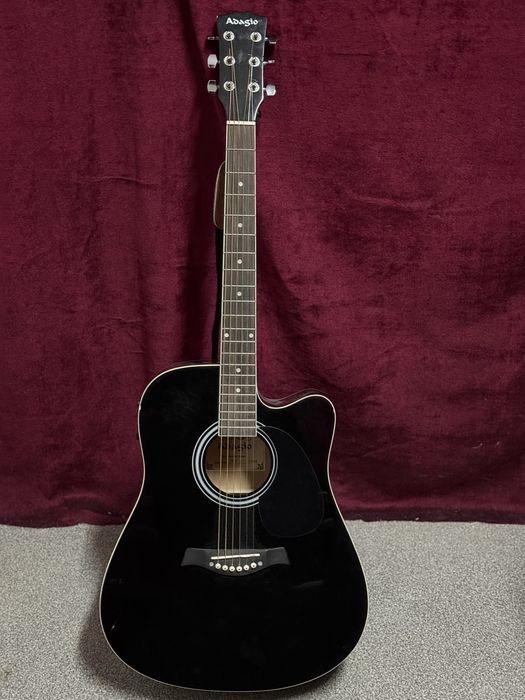 Гитара сатылады!