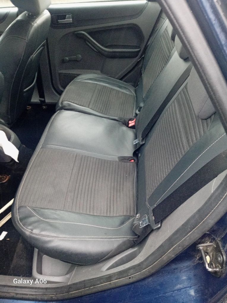 Se dezmembrează ford focus 2 motor 1.6 benzina din 2006
