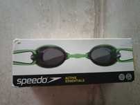 Продавам маркови очила за плуване-Speedo