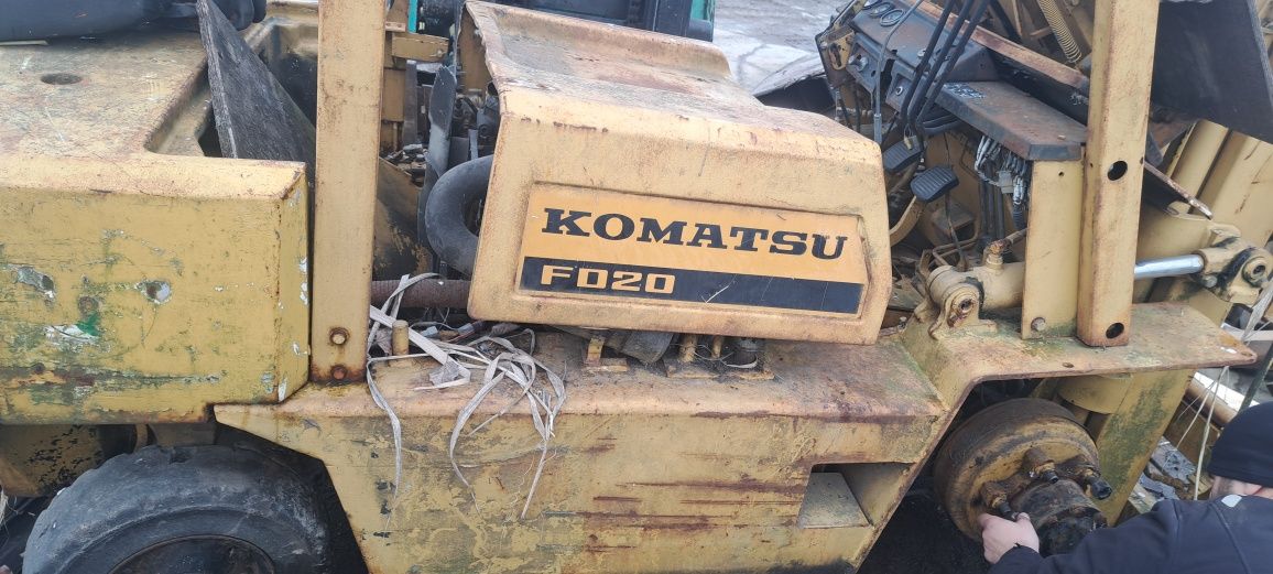 Dezmembrez piese motostivuitor stivuitor komatsu fd20 motor isuzu s240