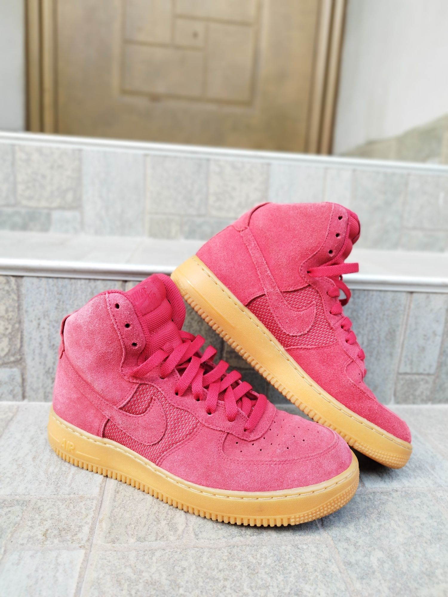 Nike Air Force 1 High 07 LV8