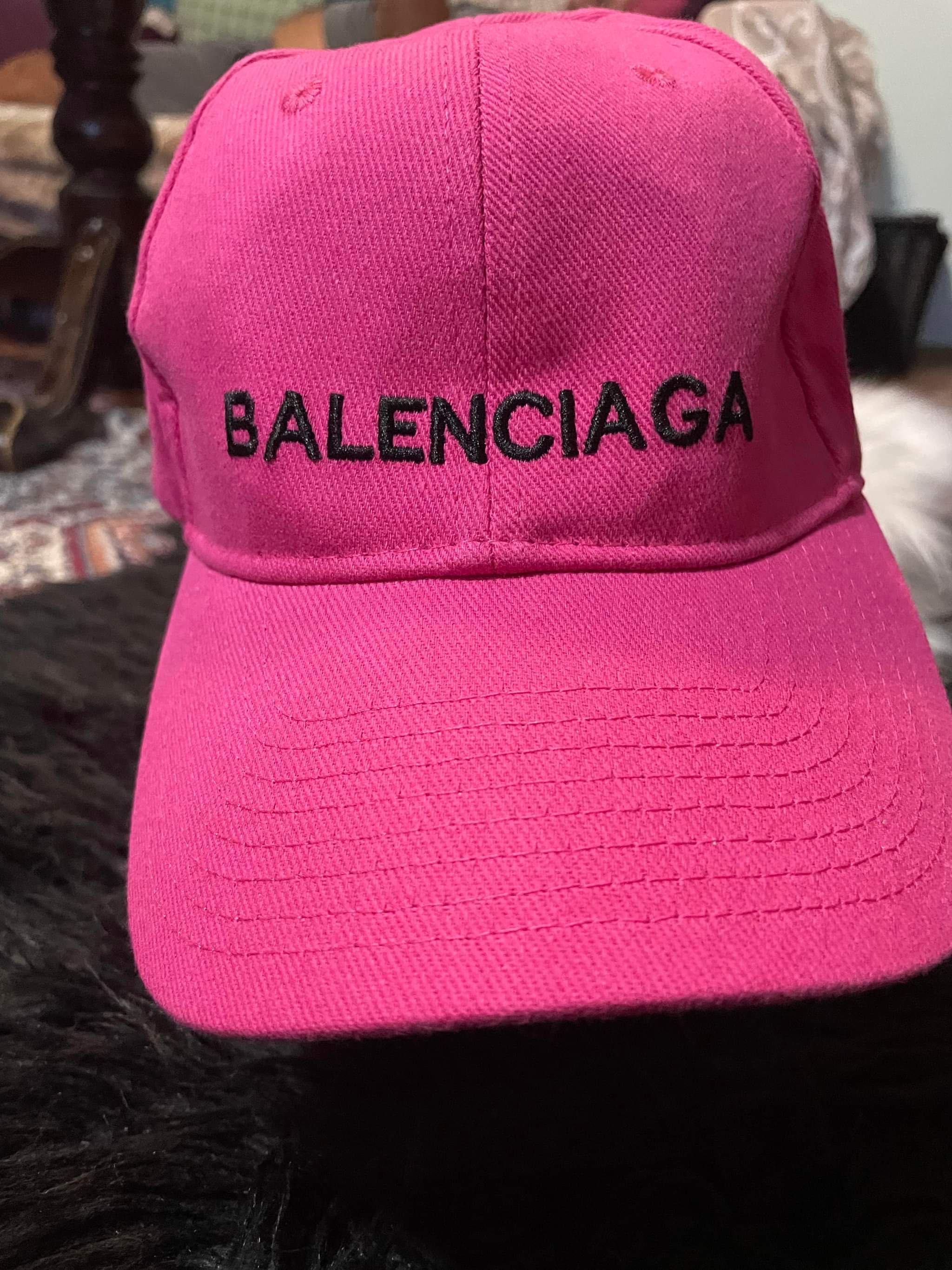 Шапка Balenciaga