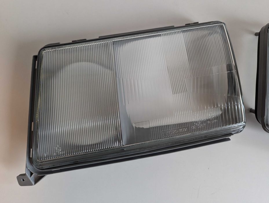Стъкла фарове Нови Мерцедес 124 TYC Mercedes W124 фар 84-92