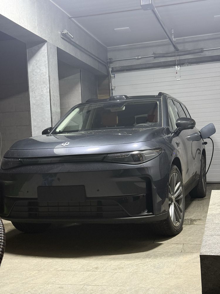 Leapmotor c 16 гибрид (русифицирован)