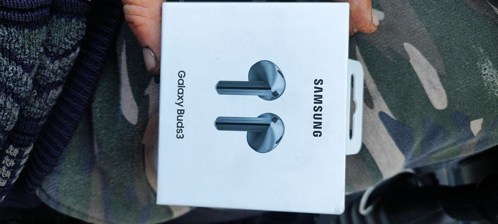 Продам Bluetooth наушники Samsung galaxy buds 3