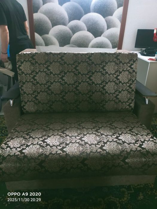 Отдам даром диван