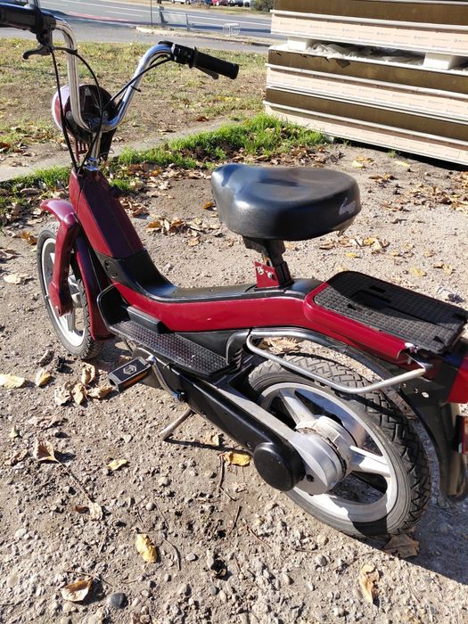 Scuter,Moped Piaggio Grillo cu pedale.