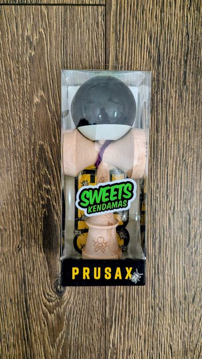 Kendama Sweets  Boost Roach Prusax signature EDT (sticky)