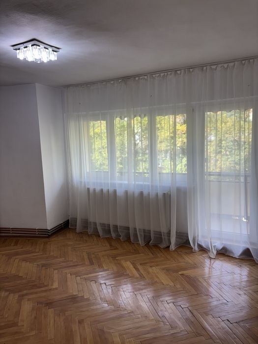 Apartament cu 3 camere de inchiriat+ parcare inclusa in pret, Podgoria