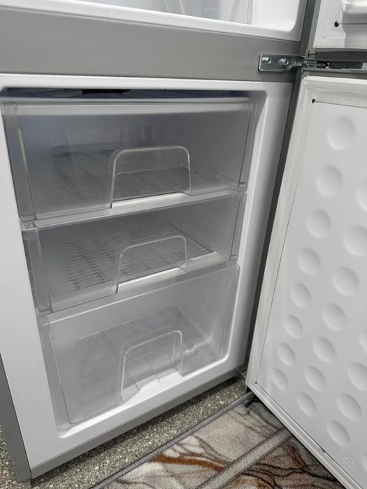 Холодильник Leadbros