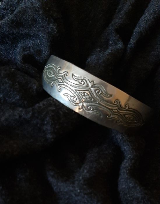 Браслет в национальном стиле