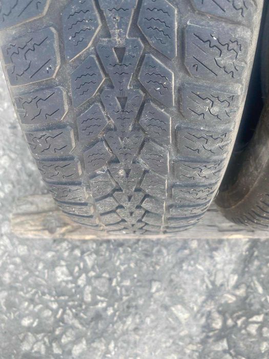 4 броя зимни гуми Dunlop 175/70 R14 Dot 1620 ном 59