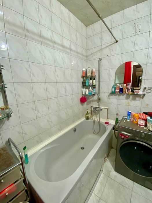 Срочно продается 3х комнатная квартира Паркентский рынок