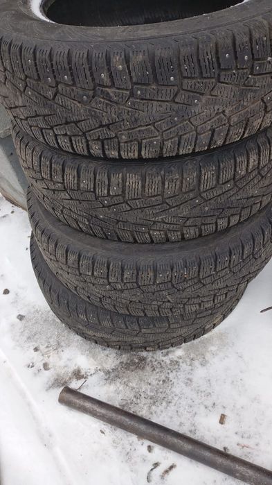 Продам комплект резины