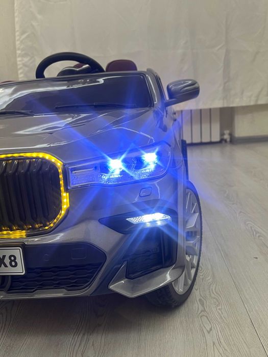 Bolalar uchun elektro mashina BMW X8 – yangi holatda puliti bilan