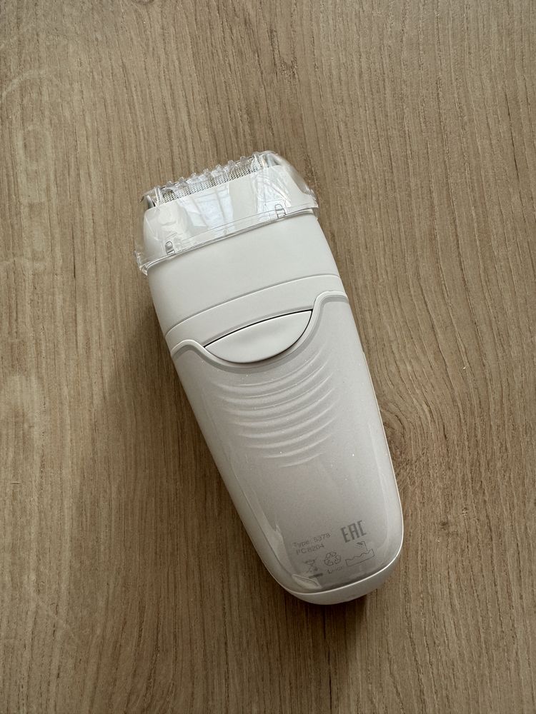 Epilator BRAUN Silk-epil 9, nou cu accesorii si saculet