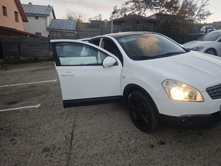 Vând Nissan Qashqai 2.0 dCi (150 CP), 4x4, An 2008