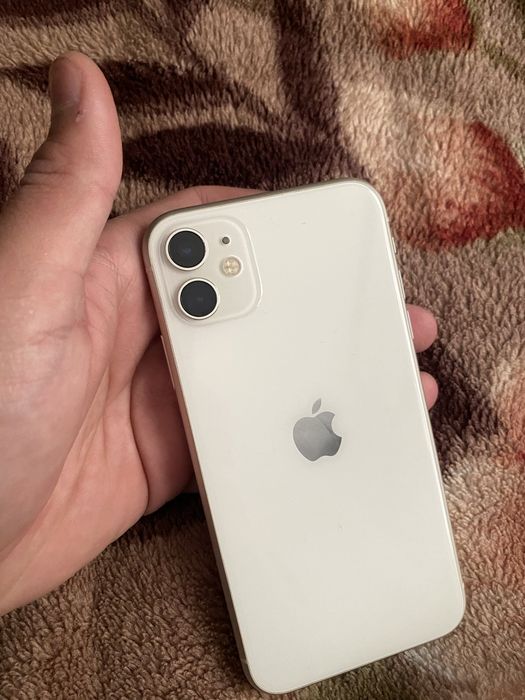 продам айфон 11 64гб