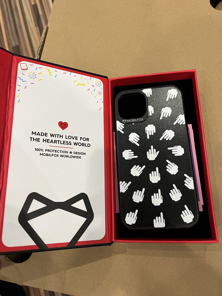 Кейс за iPhone 13