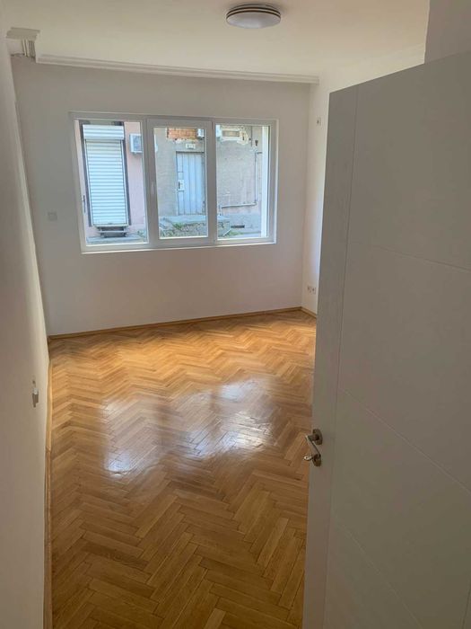 Продава се Многостаен апартамент в Бургас, Център - 110 кв.м за 1442 €/кв.м - Снимка #6