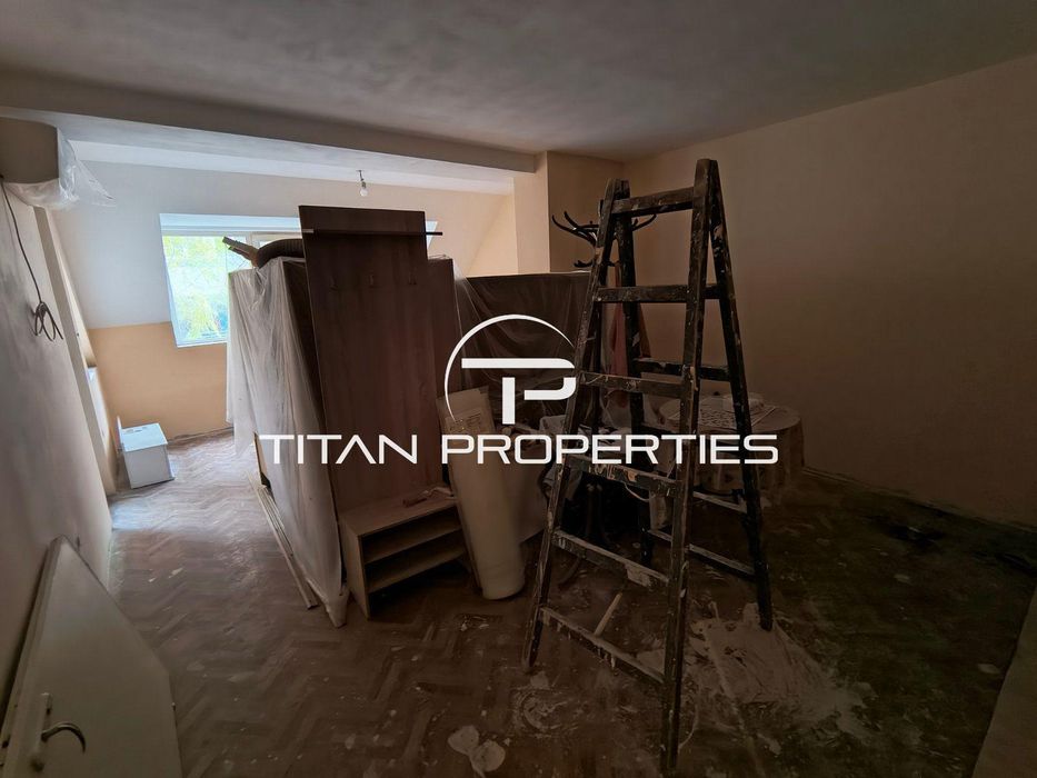 Двустаен апартамент в кв. Кючук Париж