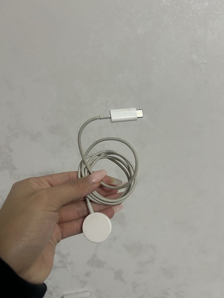 Продаю Apple Watch 8
